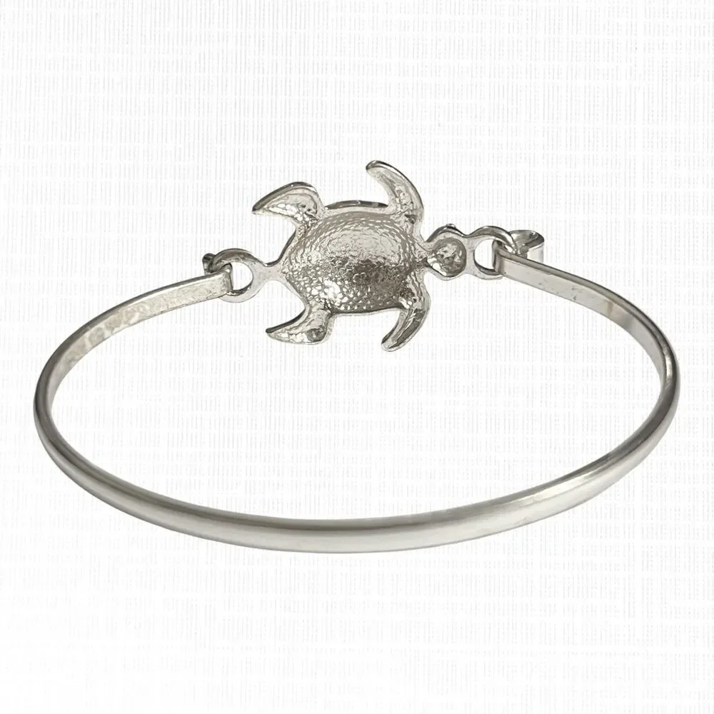 Sea Turtle Bracelet Silver Tone Hook Metal Wire Bangle Beach Tropical Nautical